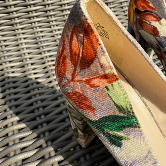 Nine West Floral Pumps - Size 7.5 - Picture 10 of 15